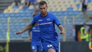 Венцислав Христов подписа с "Нефтохимик"
