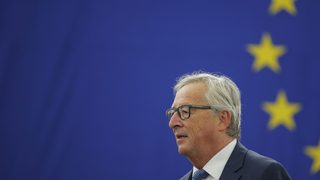 Юнкер предложи удвояване на средствата за инвестиции и повече усилия за колективната отбрана