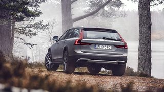 "<span class="highlight">Волво</span>" лансира приключенска версия на V90