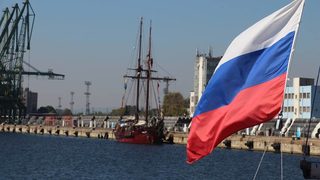 Московската патриаршия съчини буря, за да скрие яхта с "чудотворна" икона