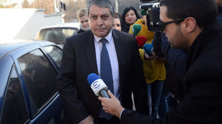 Заболяване отложи процеса срещу депутата Александър Методиев - <span class="highlight">Бат</span> <span class="highlight">Сали</span>