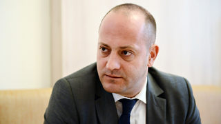 Радан Кънев си приписа заслугата за отпадането на тавана на секциите в чужбина