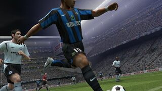 Pro Evolution Soccer 6 в края на следващия месец