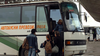 Безработните ще получават по 200 лв. месечно, ако започнат работа на 50 км от дома