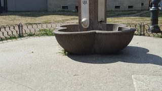 Градът и вандалите
