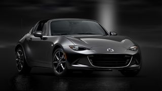 "Мазда" пуска MX-5 с твърд таван