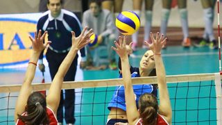 Волейболният "<span class="highlight">Левски</span>" се "презастрахова" с празни трибуни за дербито при жените
