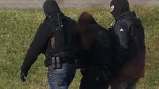Служител на германското вътрешно разузнаване е арестуван за готвен атентат