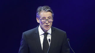Международната федерация по лека атлетика бързо смени "Адидас" с "Асикс"