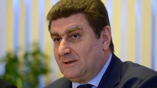Не е редно политиците да говорят за картел при горивата, смята Валентин Златев