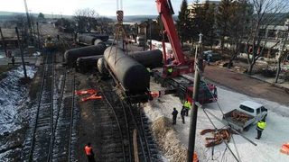 Вторник е денят за връщане на хората в Хитрино, но само ако е напълно безопасно