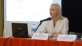 Офелия Кънева, председател <span class="highlight">на</span> <span class="highlight">ДАЗД</span>: Приоритет е участието <span class="highlight">на</span> децата в обществените и политическите процеси