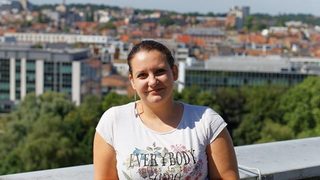Невена Христозова, която напуска лабораторията, за да популяризира науката