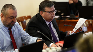 Цацаров поиска уволнението на прокурор от Върховната административна прокуратура