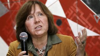 Светлана Алексиевич опроверга публикации, че е починала