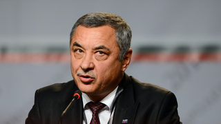 Депутатите "уголемиха" малките казани за ракия