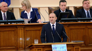 Румен Радев: Моето кредо е малко думи, но резултатни действия (пълен текст на речта)