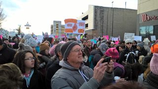 Лицата на протестиращите срещу Тръмп в САЩ