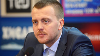 Икономическият популизъм, неработещата съдебна система и зависимите медии са причини за отстъплението на демокрацията у нас, сочи проучване