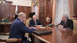 Снимка на деня: Путин, Решетников и новият му шеф