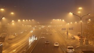 Заради смога Пекин обеща да съкрати с 30% потреблението на въглища