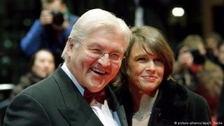 Защо медиите не знаят много за новата първа дама на Германия