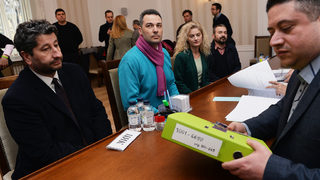 Нови три жалби срещу "Да, България", този път за подписката
