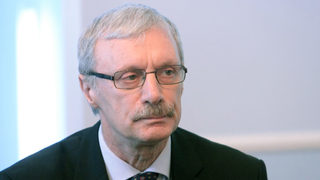 Здравното министерство подготвя закони срещу трансмазнините и подсладените напитки