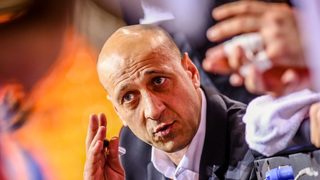"Лукойл Академик" подкрепи треньора си след загубения финал за купата