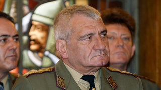 Кабинетът предлага командира на сухопътни войски за началник на отбраната