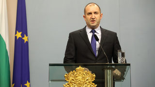 Президентът назначи бивш журналист и шеф в "Булгаргаз" за секретар по икономика
