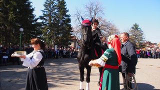 Нинова се възмути от Юнкер, сложил България "в задния двор <span class="highlight">на</span> <span class="highlight">Европа</span>"