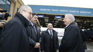Герджиков: Срамота е в 21 век да имаме хартиени винетки, вероятно някой печели от това