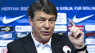 <span class="highlight">Ото</span> <span class="highlight">Рехагел</span> попита къде е новият Стоичков в българския футбол