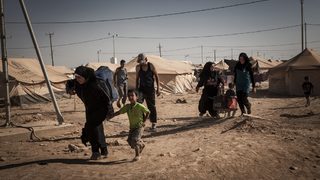 Броят на сирийските бежанци в Близкия изток за пръв път надхвърли 5 млн.