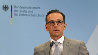 Германия се отказа да глобява социалните мрежи, ако не трият бързо клевети и език <span class="highlight">на</span> омразата