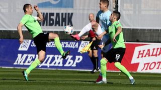 "Дунав" изпревари "Черно море" в първата шестица