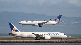 Кодове за достъп до пилотските кабини на <span class="highlight">United</span> <span class="highlight">Airlines</span> са били изнесени в интернет