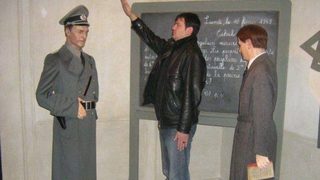 Заместник-министър на регионалното развитие е сниман в нацистки поздрав