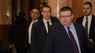 Цацаров премести прокурорка, предложена от него за наказание, от Варна във Видин