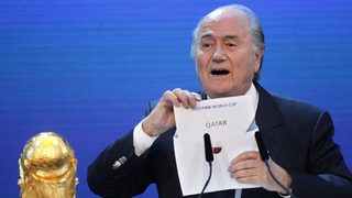 Кризата с Катар донесе нови главоболия на ФИФА и реална заплаха за световното през 2022 г.