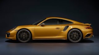 Фотогалерия: Най-мощното "Порше 911 Турбо S" дойде в лимитирана серия