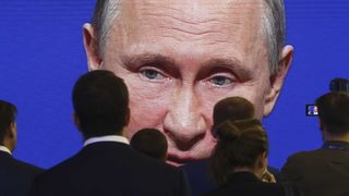 Путин за 15-и път разговаря на живо с руснаците - основните моменти от срещата