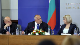 Борисов нареди да отпадне свидетелството <span class="highlight">за</span> <span class="highlight">съдимост</span>