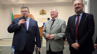 Цацаров си пожела повече право и по-малко политика, за да има съдебна реформа