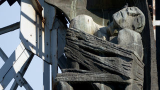 Киро Японеца и паметниците на социализма