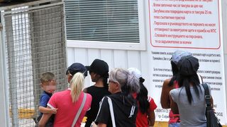 Разбита е престъпна група за трафик на жени, примамвани с обещания за работа