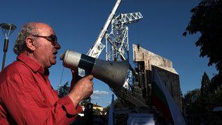 И БСП се включи в протеста в защита на паметника "1300 години България"