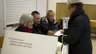 <span class="highlight">Жп</span> проект за 1 млрд. евро отива на референдум в Словения