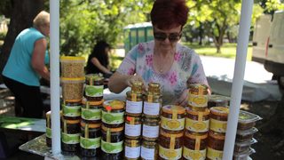 Нищожен процент продукти от местни ферми стигат до потребителя директно